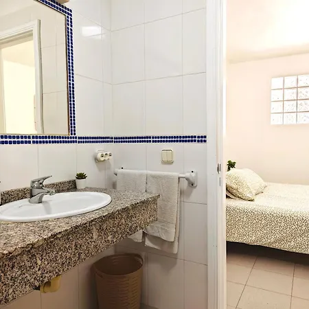 El Pisito Dolce Vista Apartment *